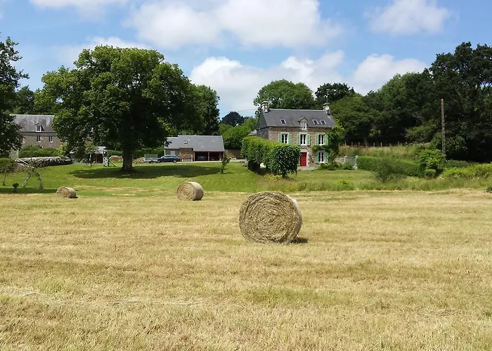 Le Clos Du Val Bed & Breakfast Quibou